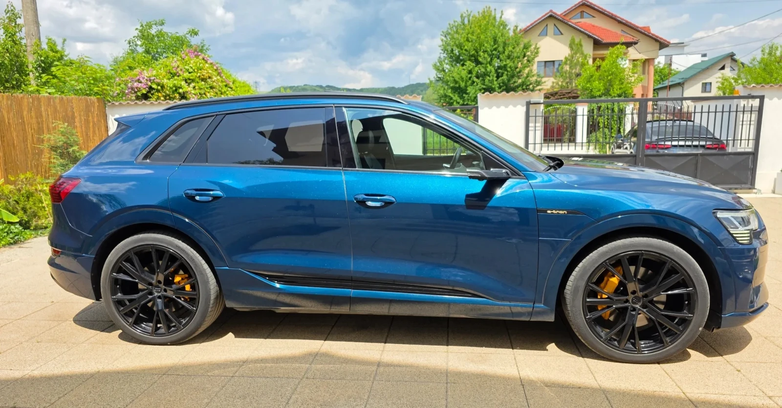 Audi E-Tron 55 Quattro, снимка 3 - Автомобили и джипове - 55687561