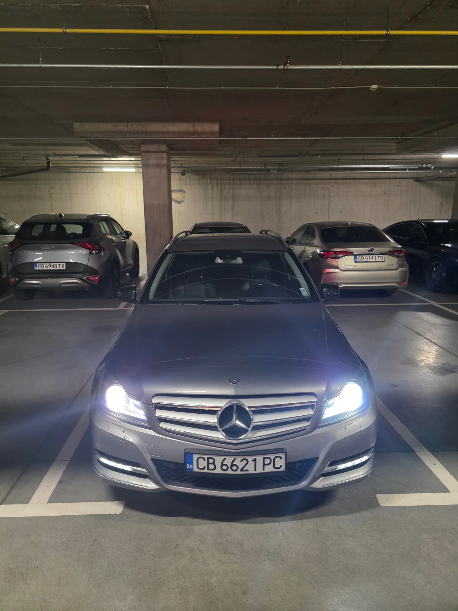 Mercedes-Benz C 220, снимка 15 - Автомобили и джипове - 55691792