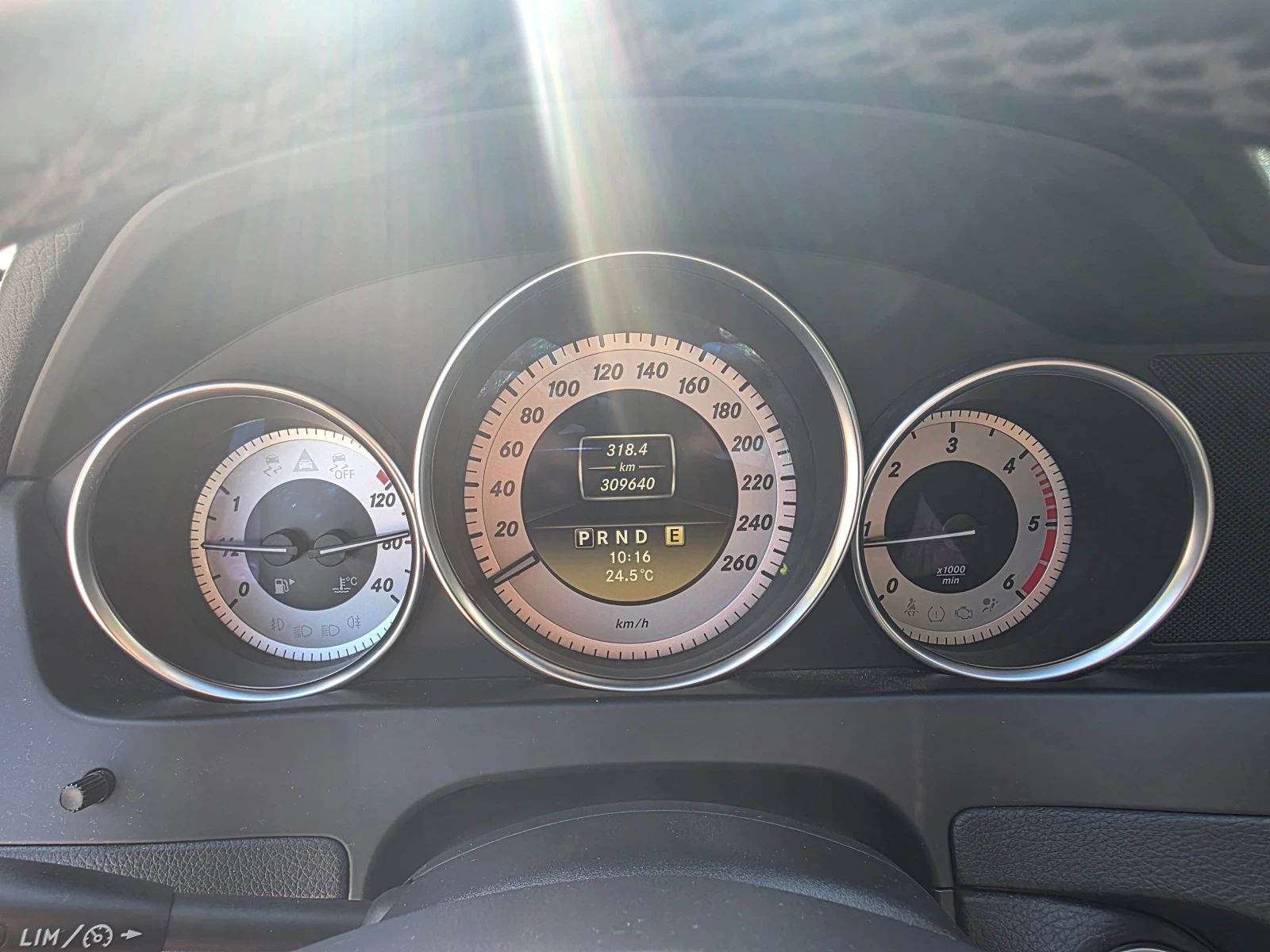 Mercedes-Benz C 220, снимка 11 - Автомобили и джипове - 55691792