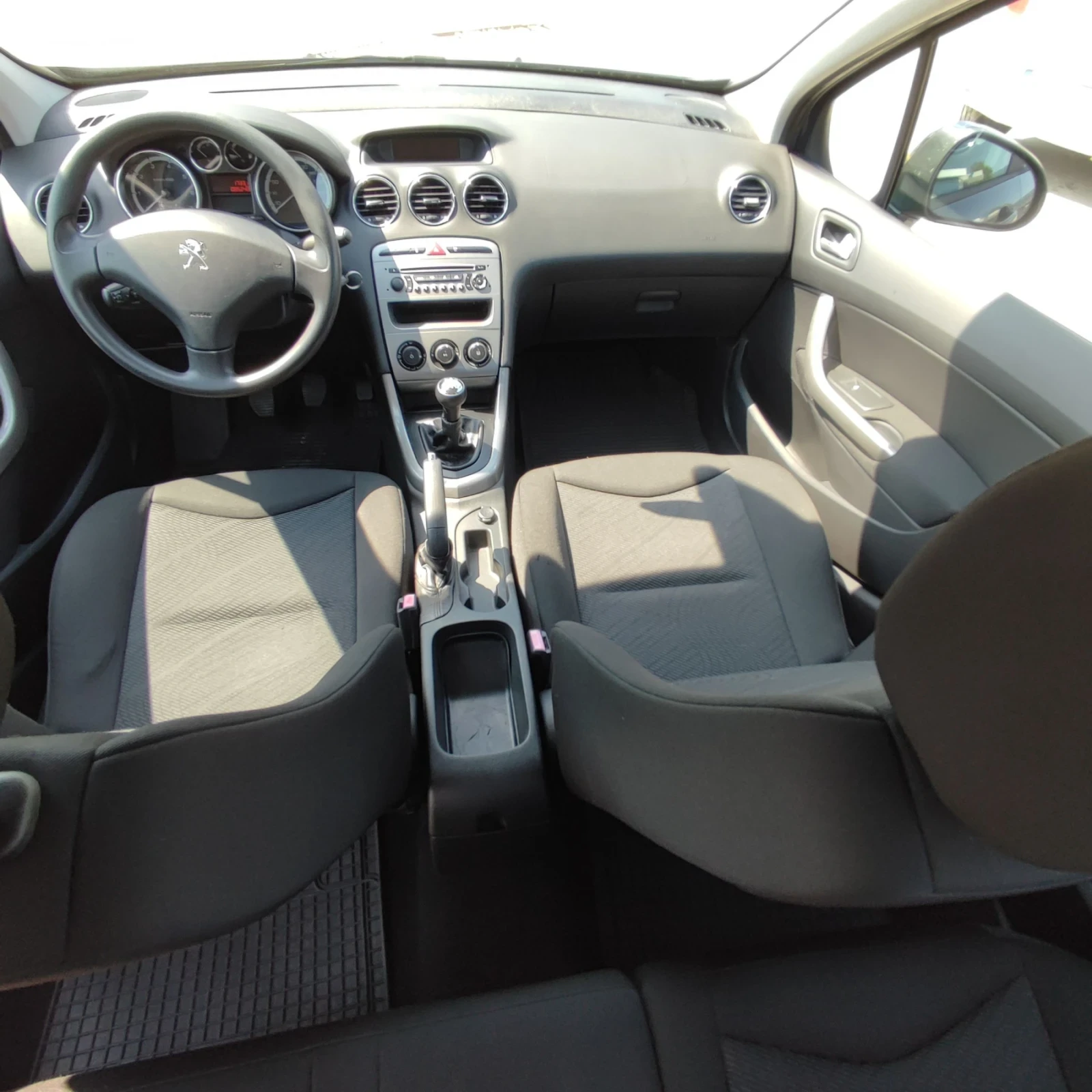 Peugeot 308 1.4i* FACELIFT* 85 хил.км* , снимка 10 - Автомобили и джипове - 55769934