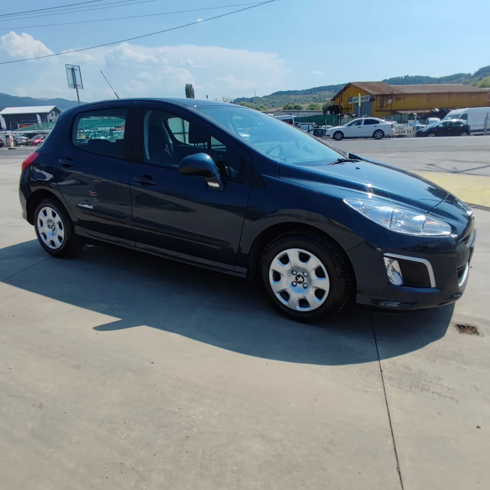 Peugeot 308 1.4i* FACELIFT* 85 хил.км* , снимка 4 - Автомобили и джипове - 55769934