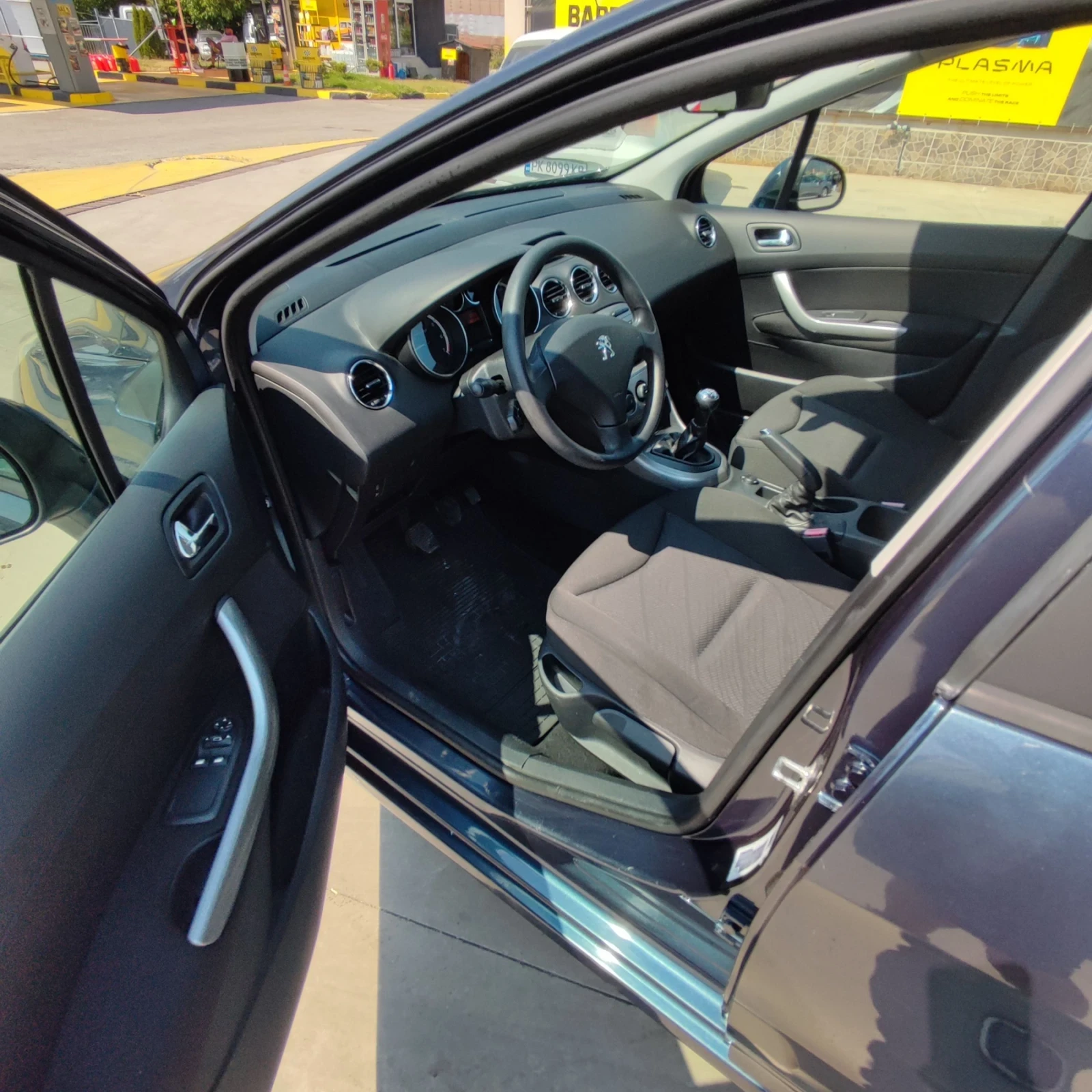 Peugeot 308 1.4i* FACELIFT* 85 хил.км* , снимка 9 - Автомобили и джипове - 55769934
