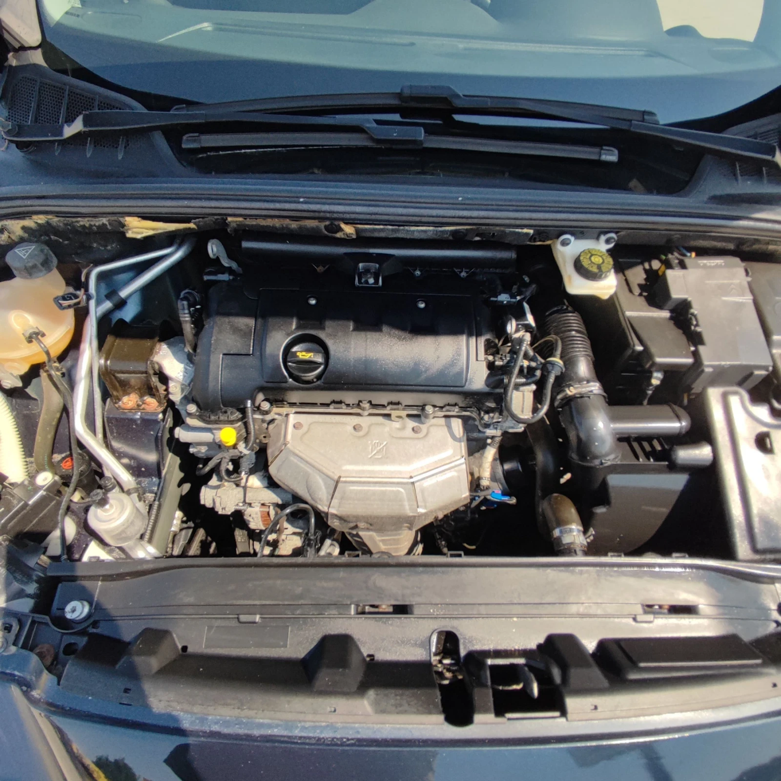 Peugeot 308 1.4i* FACELIFT* 85 хил.км* , снимка 15 - Автомобили и джипове - 55769934