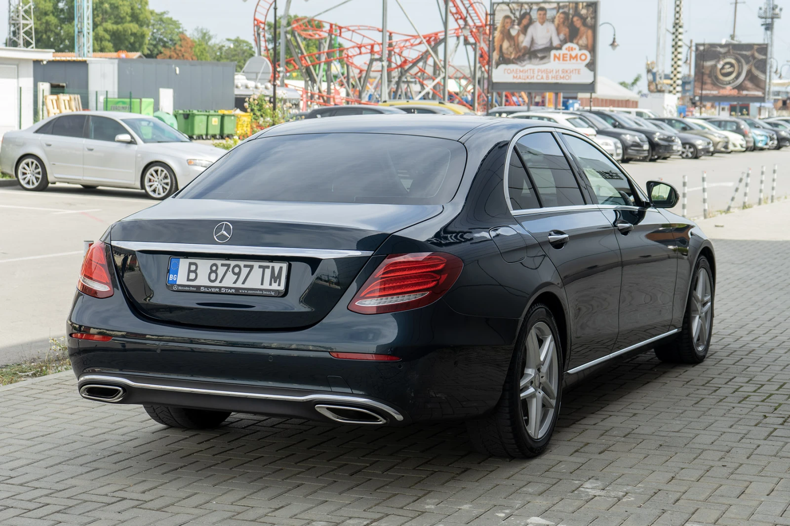 Mercedes-Benz E 400 4Matic/ Multibeam/ 360 / Distronic/ Digital Cockpi, снимка 6 - Автомобили и джипове - 55890070