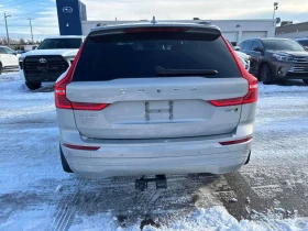 Volvo XC60 MOMENTUM | ПАНО | KEYLESS | 360 | CARFAX, снимка 4