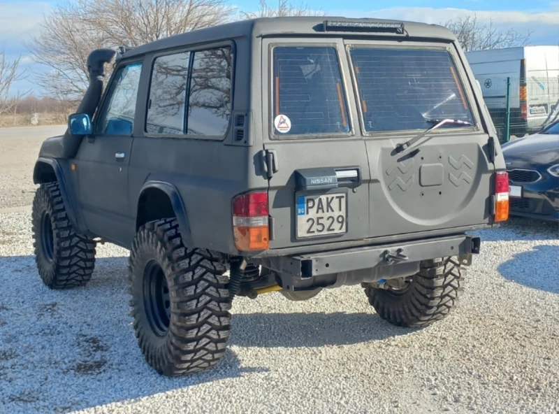 Nissan Patrol Y60, снимка 4 - Автомобили и джипове - 47164805