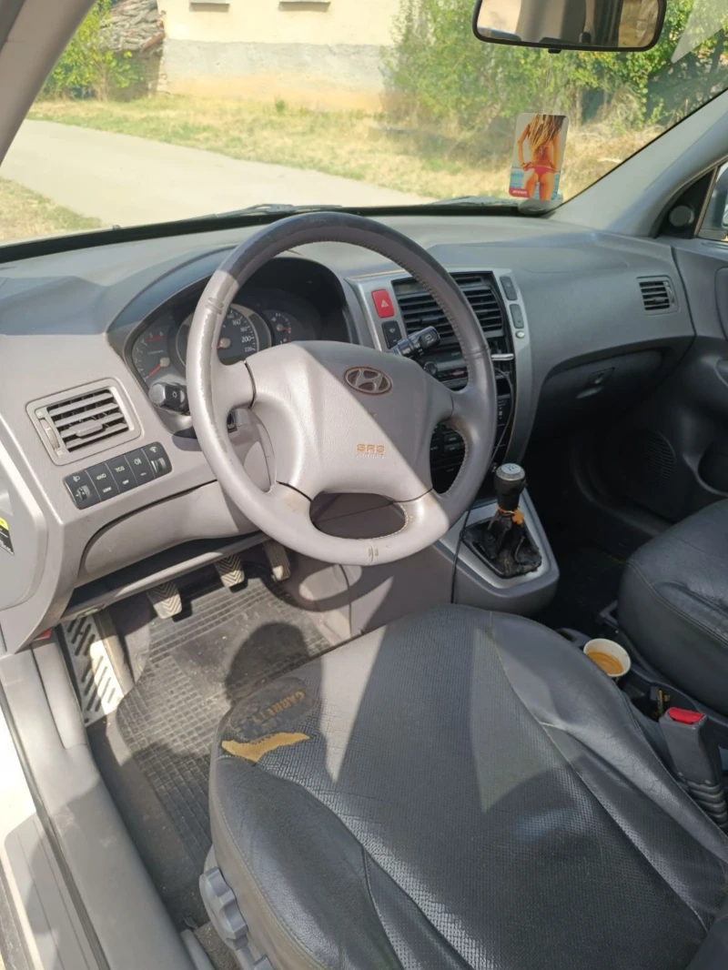 Hyundai Tucson 2.0, снимка 6 - Автомобили и джипове - 47208730