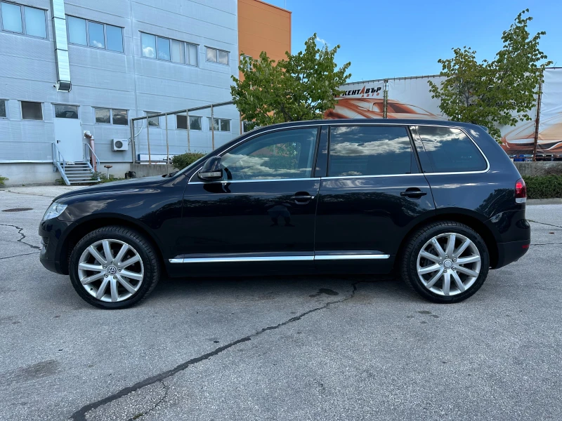 VW Touareg 3.0TDI Facelift, снимка 2 - Автомобили и джипове - 47219867