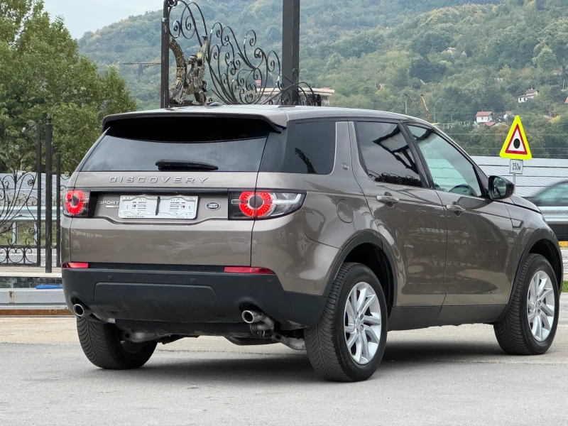 Land Rover Discovery Sport 2.2TD4 ИТАЛИЯ, снимка 7 - Автомобили и джипове - 47552976