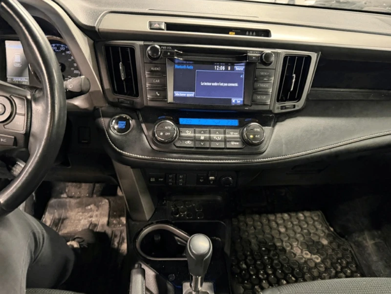 Toyota Rav4 2018 * XLE * CARFAX * ОТ ПРЕДСТАВИТЕЛСТВО, снимка 12 - Автомобили и джипове - 53175527