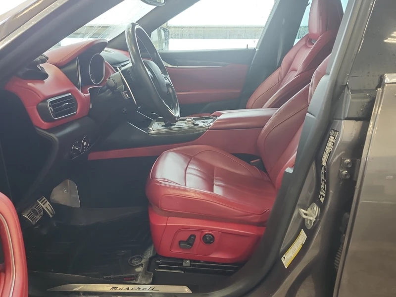 Maserati Levante 3.0L GRANSPORT| 4X4| PANORAMA| 2 КЛЮЧА| CARFAX, снимка 15 - Автомобили и джипове - 53371350