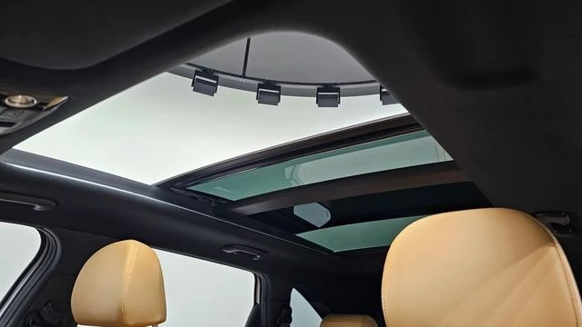 Kia Sorento * ДИСТРОНИК * ОБДУХВАНЕ * ПАНОРАМА * , снимка 8 - Автомобили и джипове - 55409366