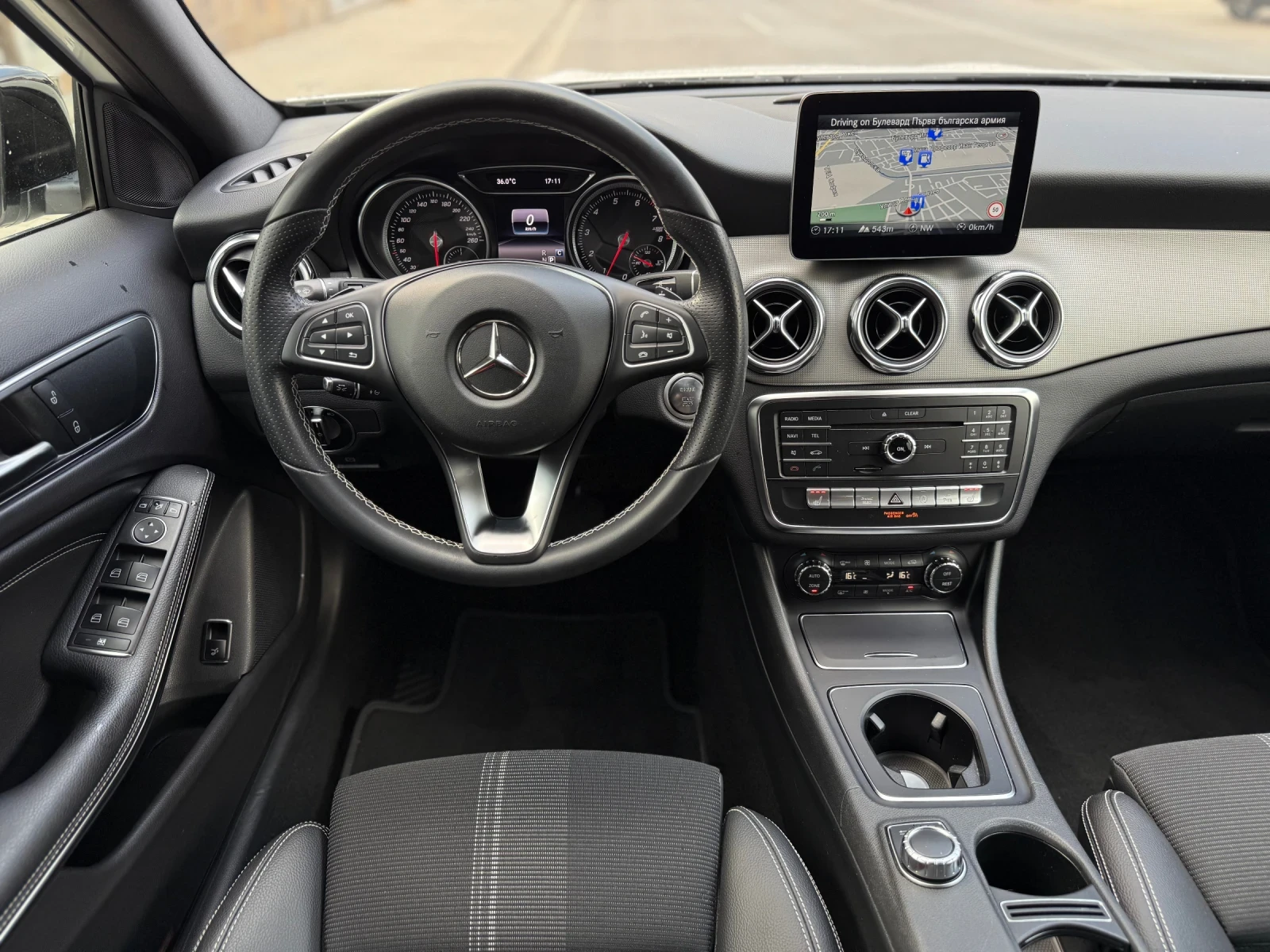Mercedes-Benz GLA 200 AMG Line Внос Швейцария - изображение 9