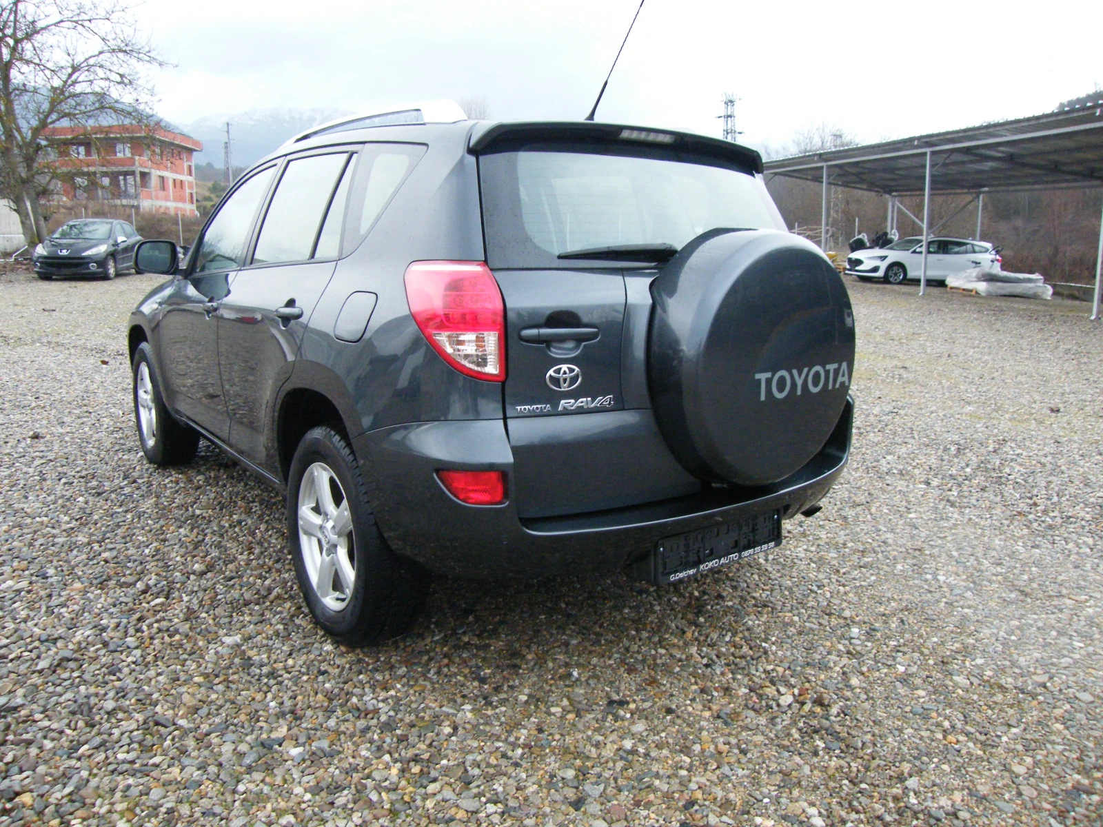 Toyota Rav4 2.2D-4D 4x4 136кс - изображение 5