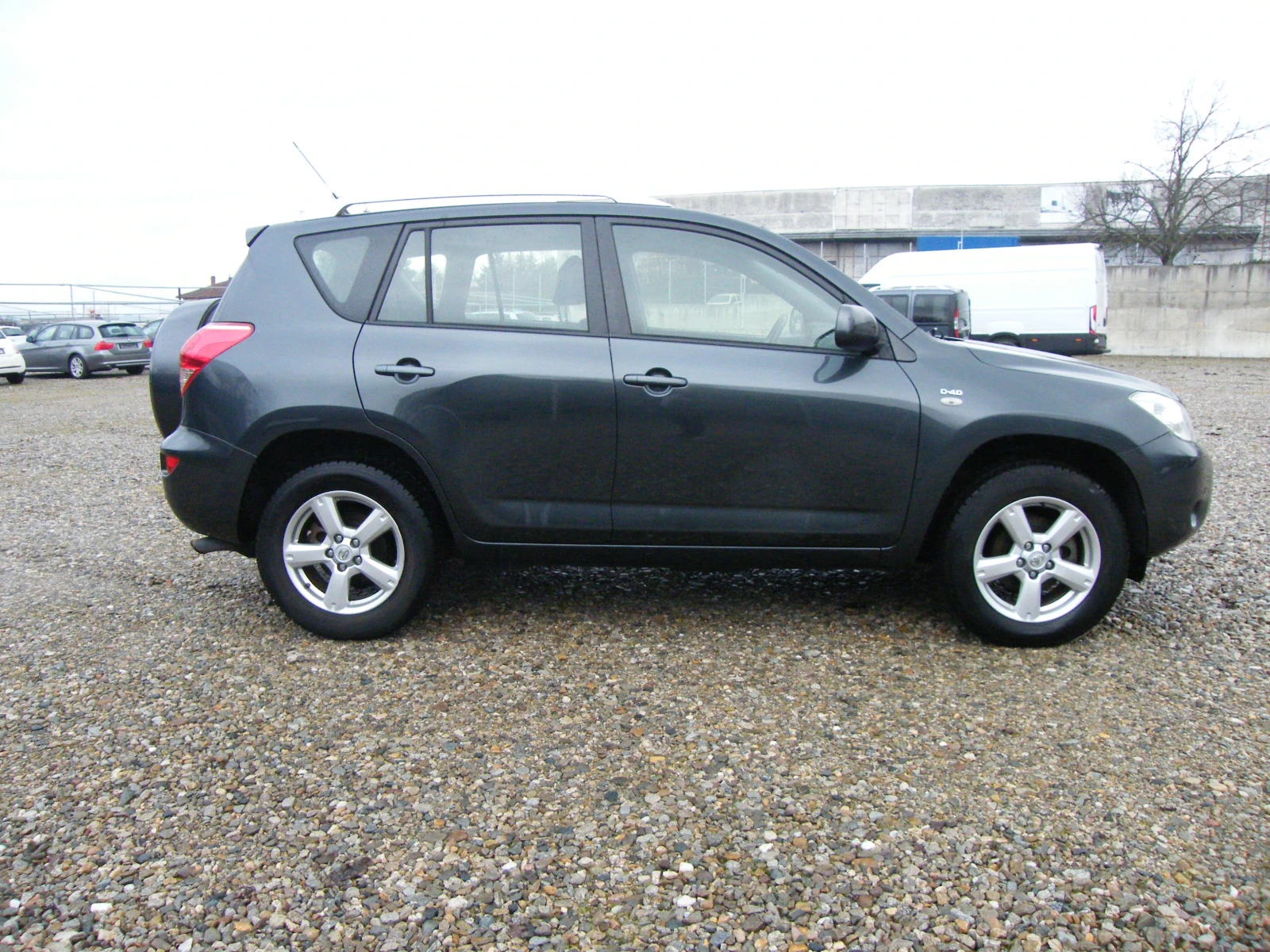 Toyota Rav4 2.2D-4D 4x4 136кс - изображение 3