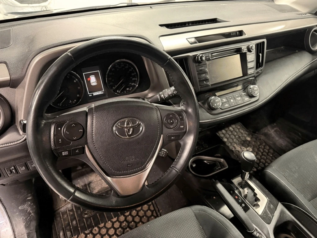 Toyota Rav4 2018 * XLE * CARFAX * ОТ ПРЕДСТАВИТЕЛСТВО - изображение 10