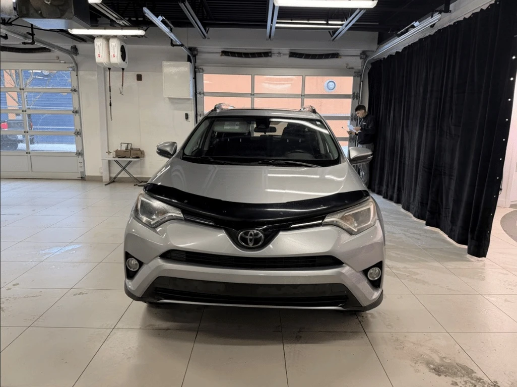 Toyota Rav4 2018 * XLE * CARFAX * ОТ ПРЕДСТАВИТЕЛСТВО - изображение 2