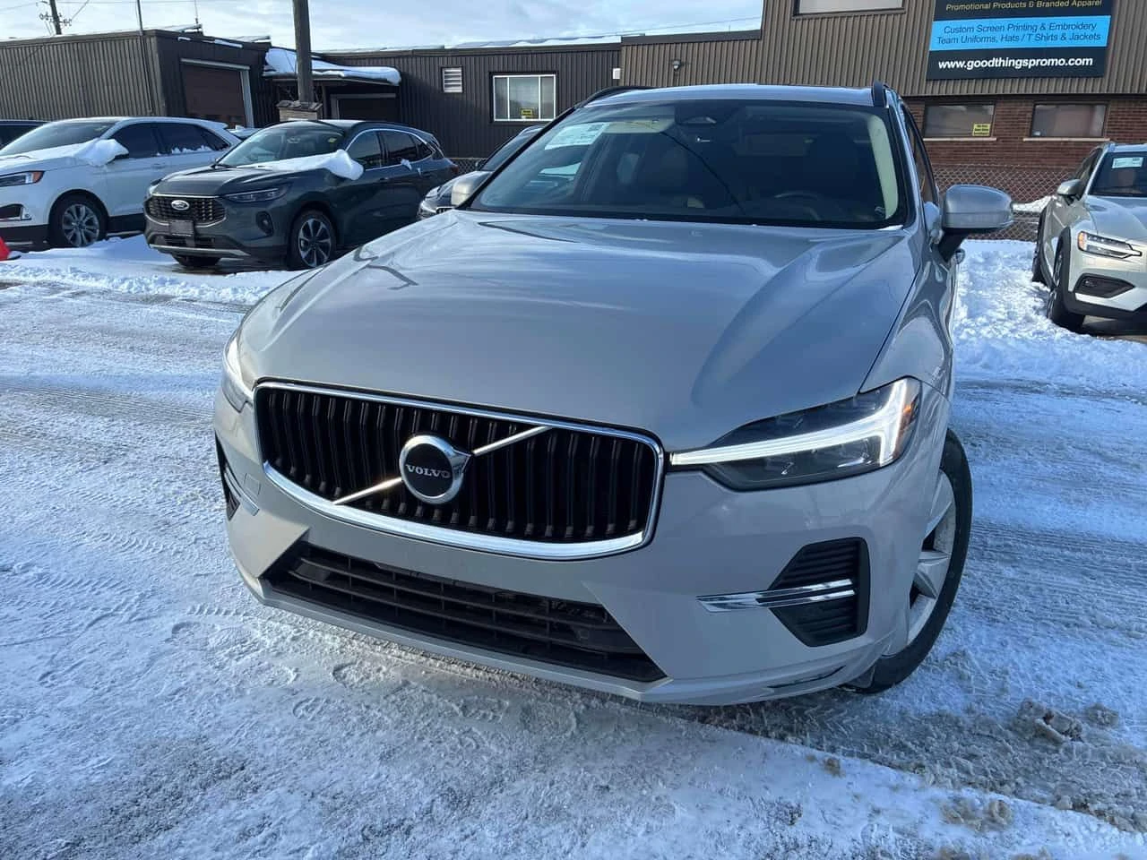 Volvo XC60 MOMENTUM | ПАНО | KEYLESS | 360 | CARFAX, снимка 15 - Автомобили и джипове - 53721330