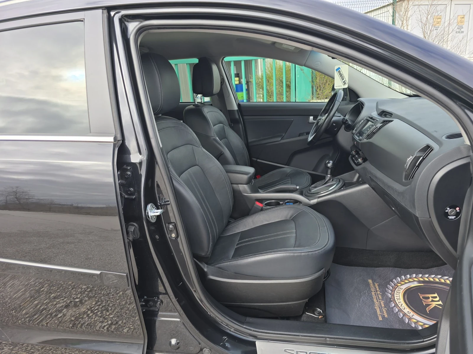 Kia Sportage 2.0i/AVTOMAT/NAVI, снимка 13 - Автомобили и джипове - 54076884