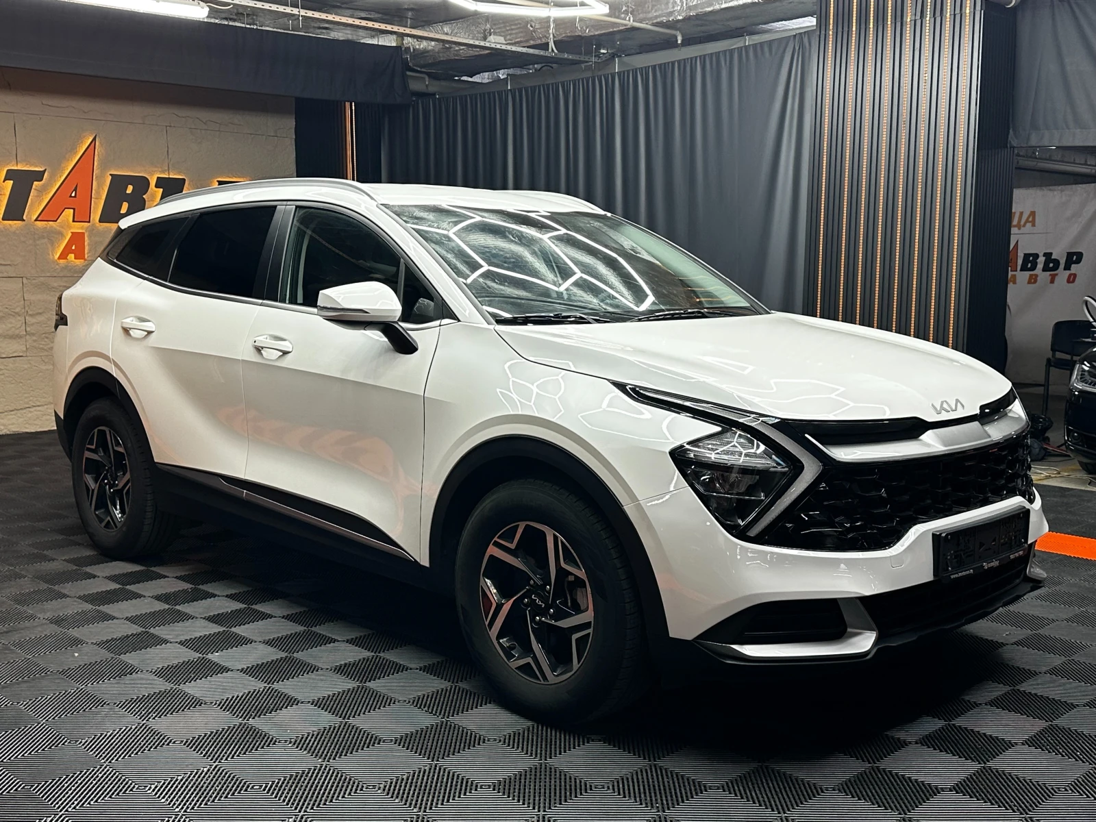Kia Sportage 2.0d 184 к.с./4x4/Кожа/Вентилация/ Ел.седалки/Full, снимка 3 - Автомобили и джипове - 55628691