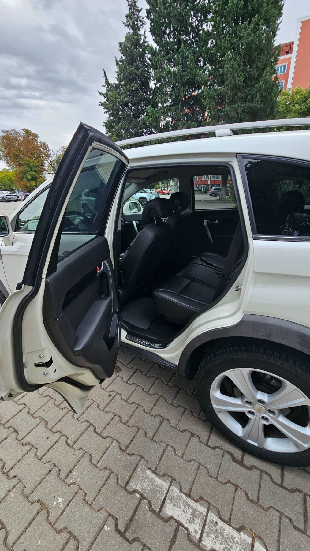 Chevrolet Captiva 2.2D 184p.s.4X4 AT NAVI, снимка 9 - Автомобили и джипове - 56172499