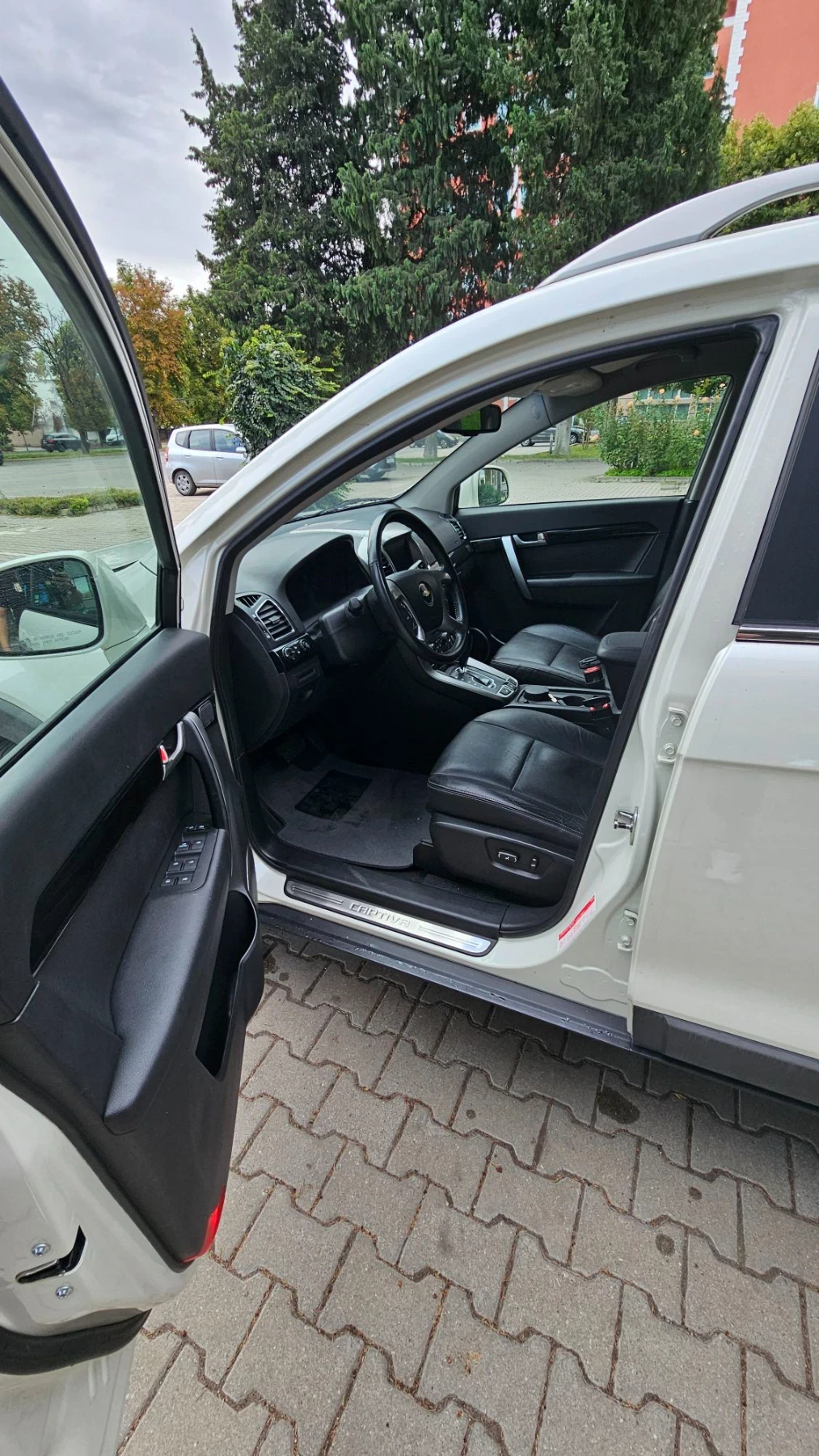 Chevrolet Captiva 2.2D 184p.s.4X4 AT NAVI, снимка 7 - Автомобили и джипове - 56172499