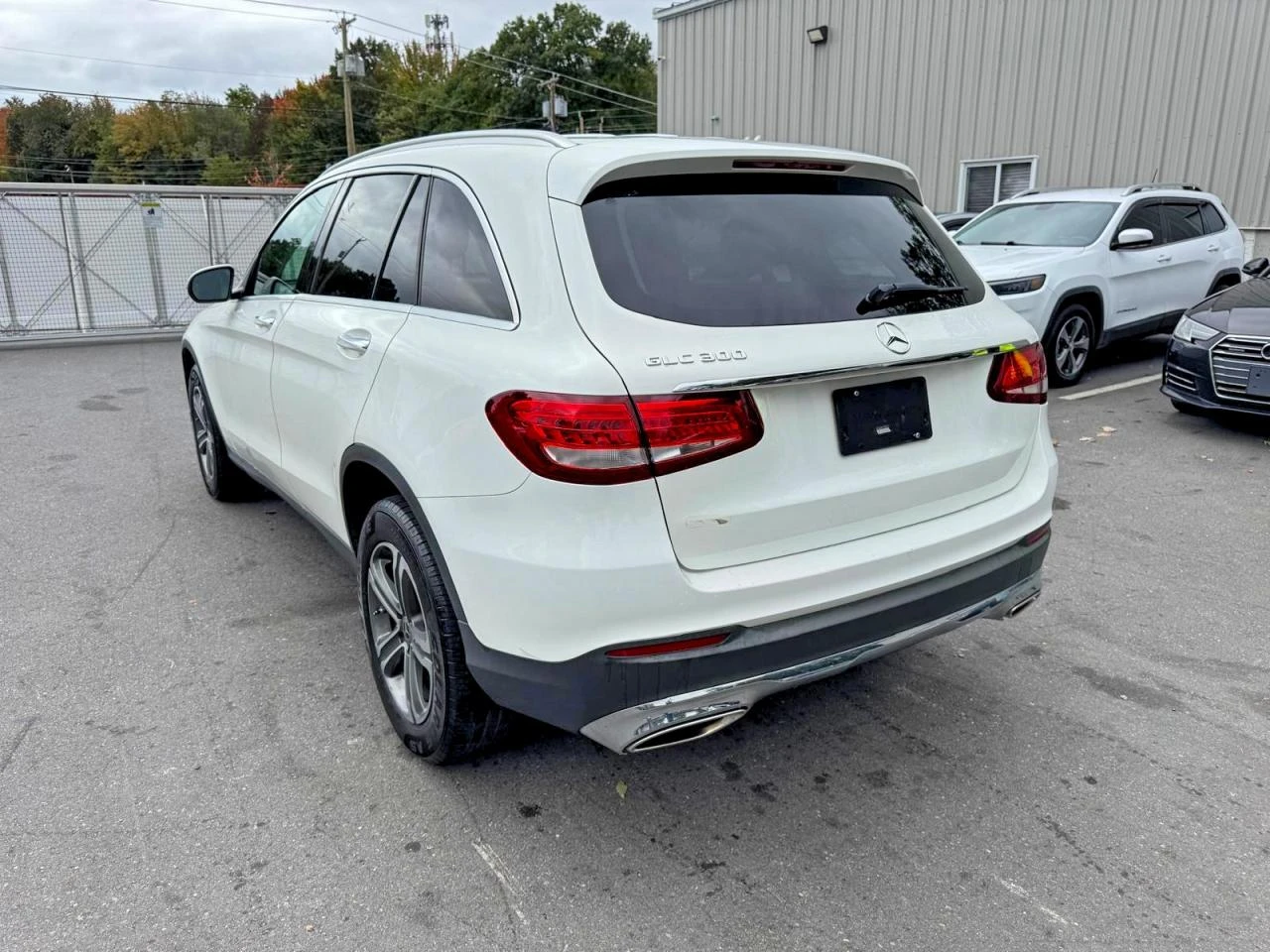 Mercedes-Benz GLC 300, снимка 3 - Автомобили и джипове - 56342182