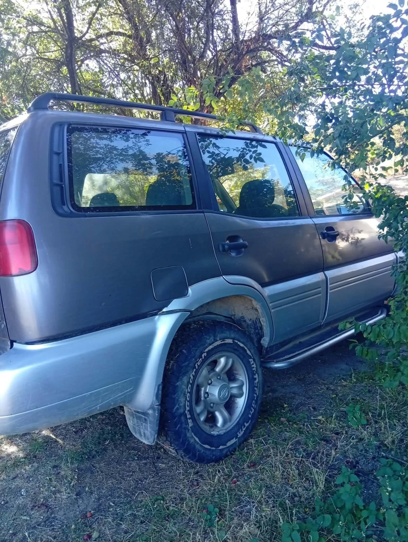 Nissan Terrano 2.7TDI, снимка 2 - Автомобили и джипове - 56483144