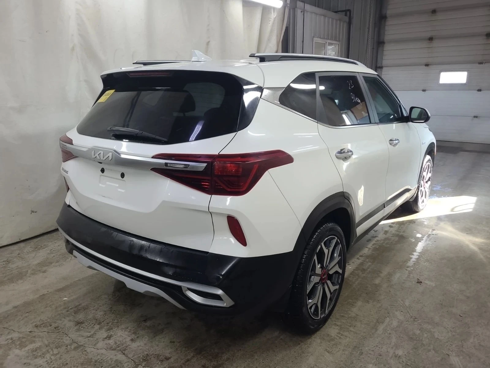 Kia Seltos, снимка 4 - Автомобили и джипове - 56686832
