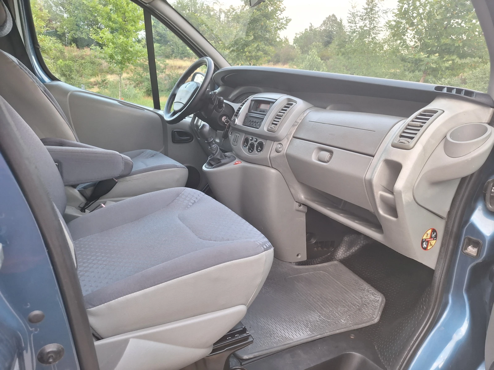 Renault Trafic 2.0DCI, снимка 11 - Бусове и автобуси - 54528575