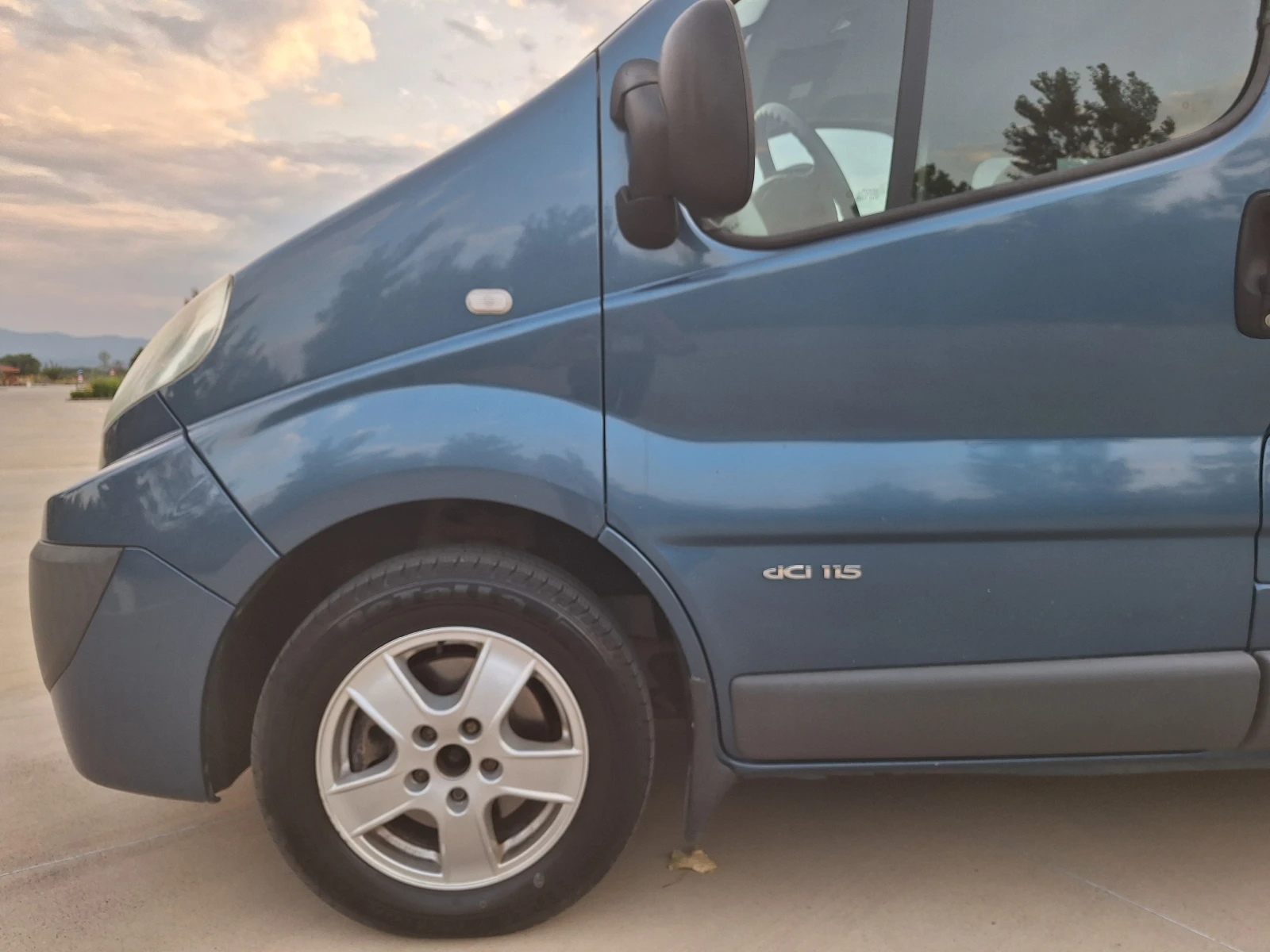 Renault Trafic 2.0DCI, снимка 17 - Бусове и автобуси - 54528575