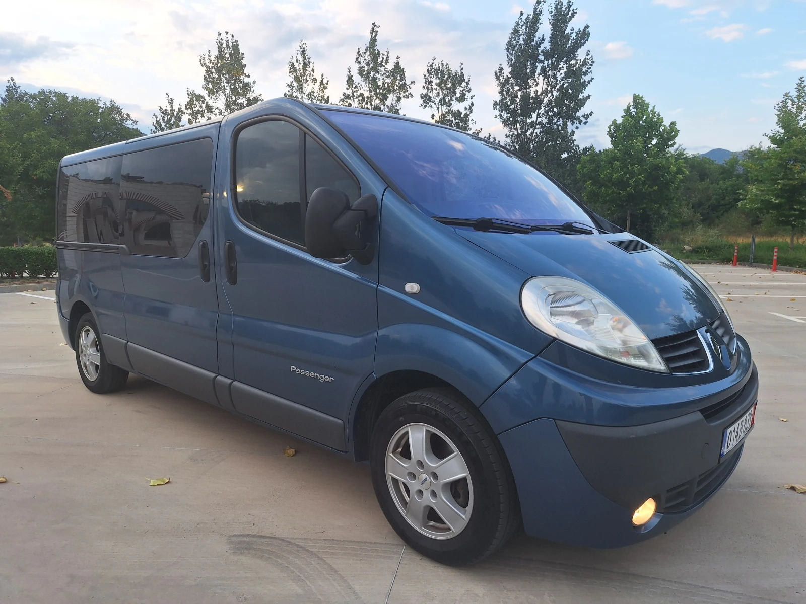 Renault Trafic 2.0DCI, снимка 3 - Бусове и автобуси - 54528575