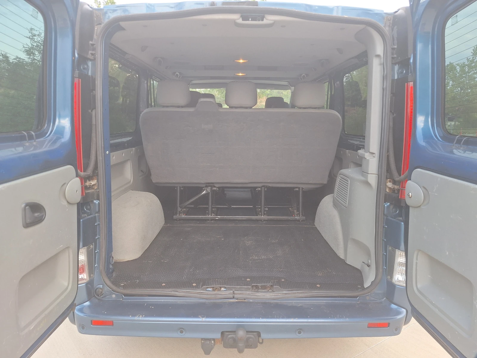 Renault Trafic 2.0DCI, снимка 15 - Бусове и автобуси - 54528575