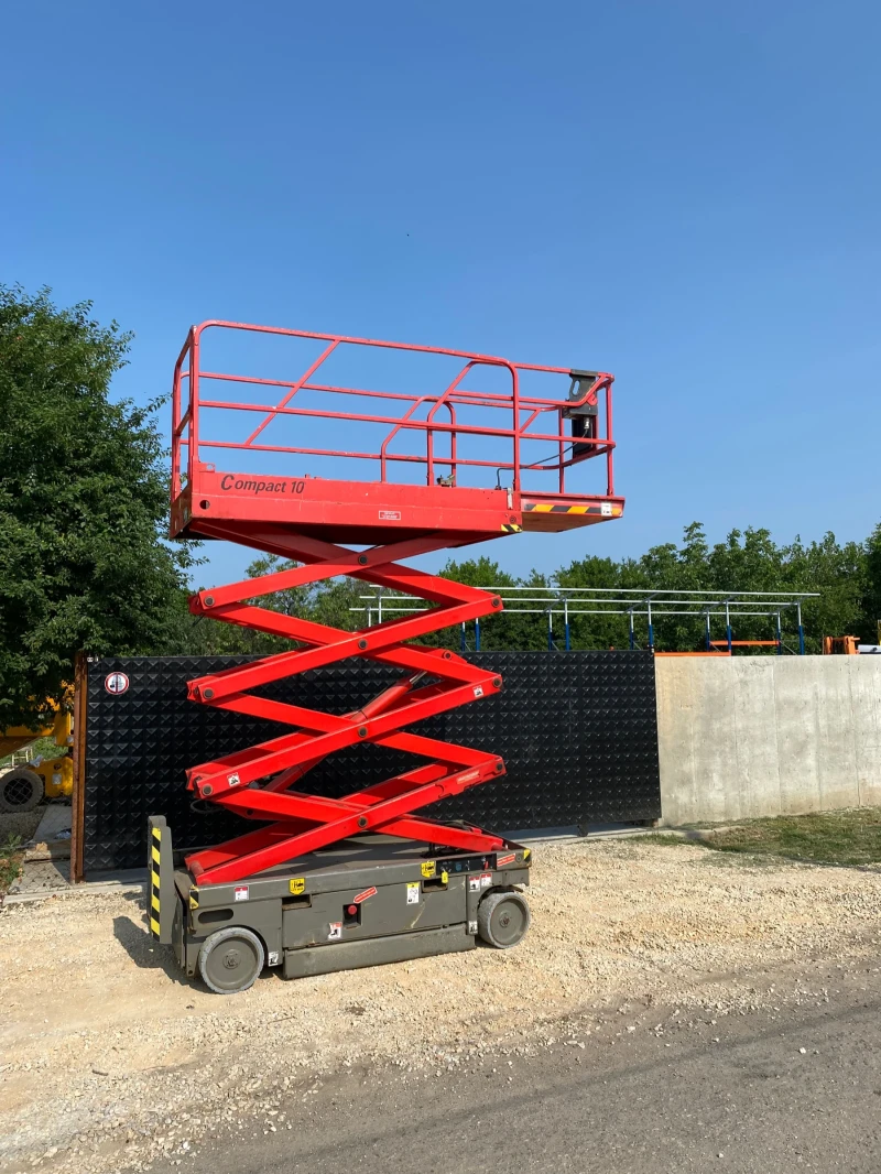 Автовишка Друга марка Haulotte Compact 10, снимка 8 - Индустриална техника - 51791072