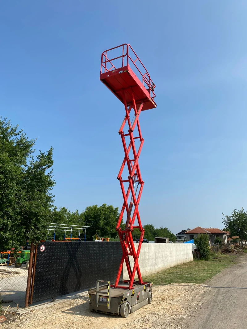 Автовишка Друга марка Haulotte Compact 10, снимка 12 - Индустриална техника - 51791072