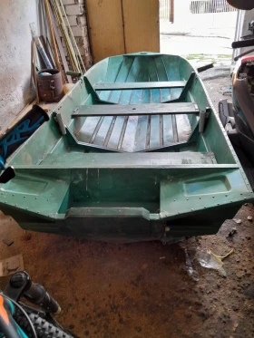 Лодка Vega, снимка 1