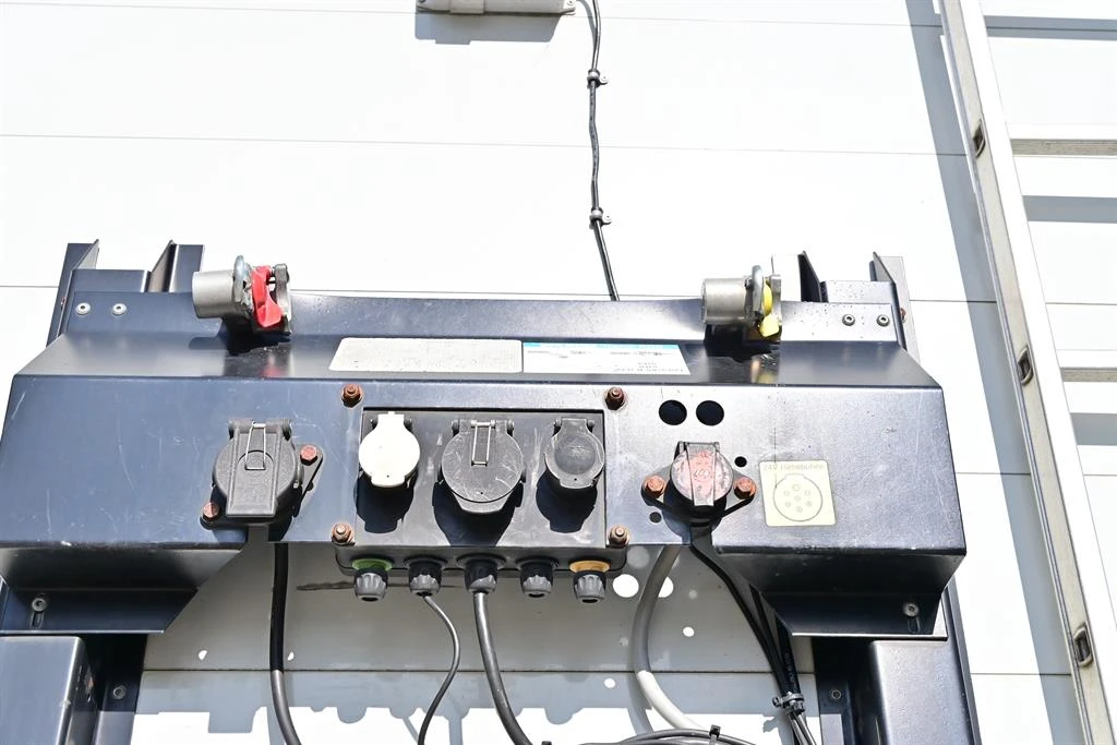 Полуремарке Други 3/E Падащ борд, снимка 8 - Ремаркета - 53813516