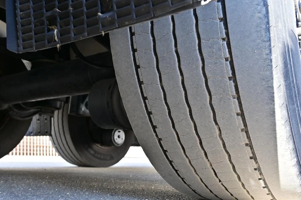 Полуремарке Други 3/E Падащ борд, снимка 14 - Ремаркета - 53813516