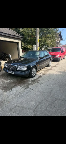 Mercedes-Benz 124 Десен Волан, снимка 1