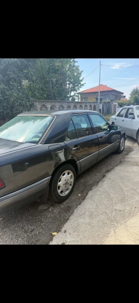 Mercedes-Benz 124 Десен Волан, снимка 4
