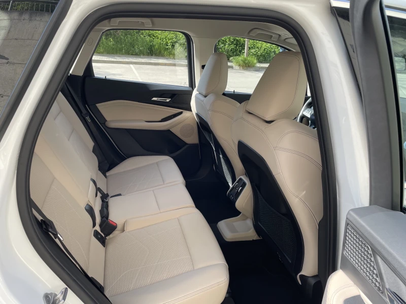 BMW 2 Active Tourer Steptronic Линия Luxury, снимка 8 - Автомобили и джипове - 50455374