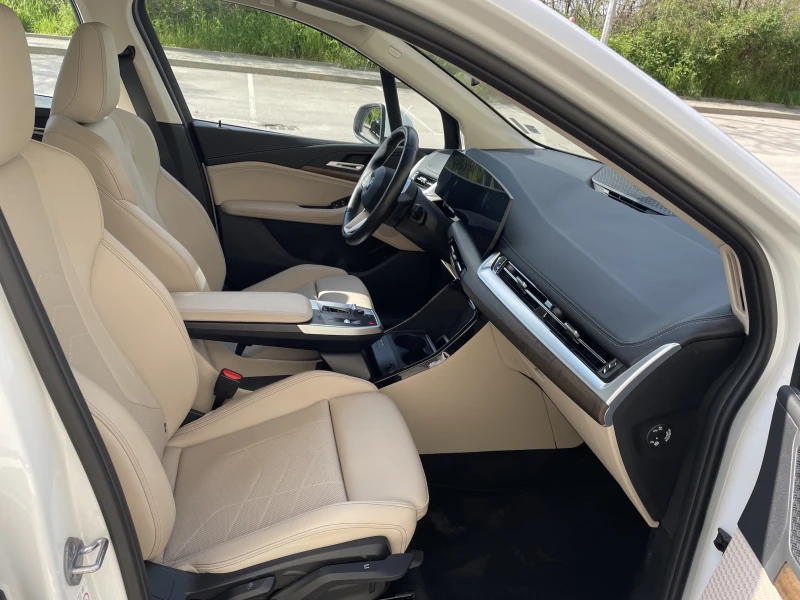 BMW 2 Active Tourer Steptronic Линия Luxury, снимка 7 - Автомобили и джипове - 50455374