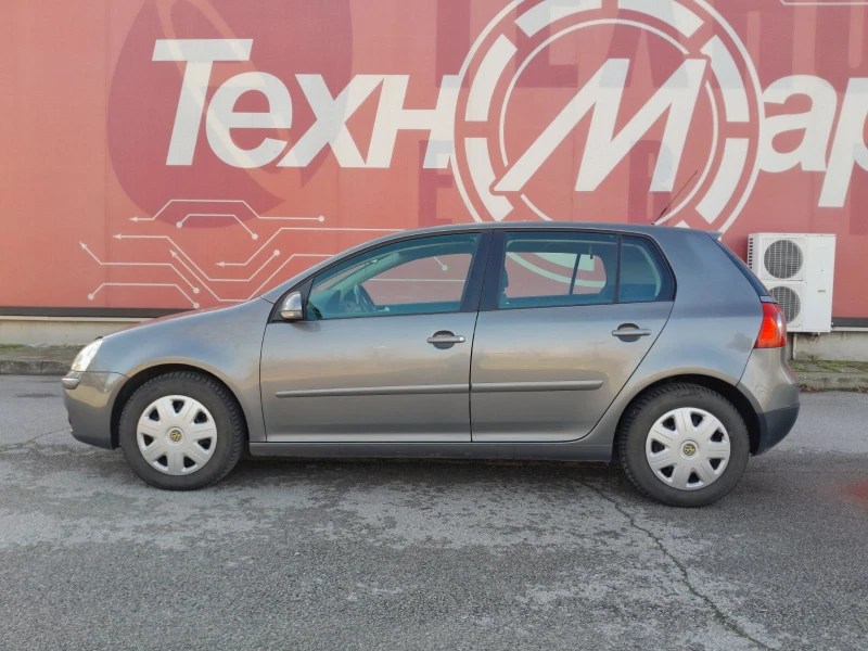 VW Golf 1.9 tdi, снимка 2 - Автомобили и джипове - 52505776