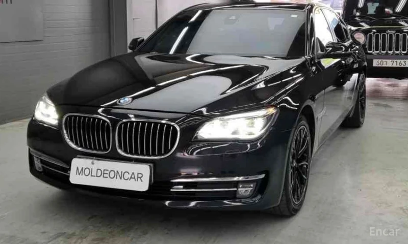 BMW 740, снимка 2 - Автомобили и джипове - 52805661