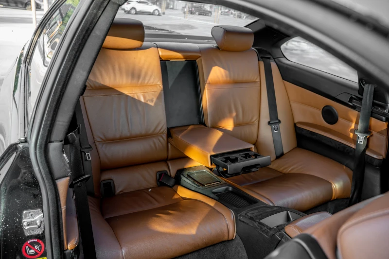 BMW 330 D M57 M-Pack, снимка 11 - Автомобили и джипове - 52811414