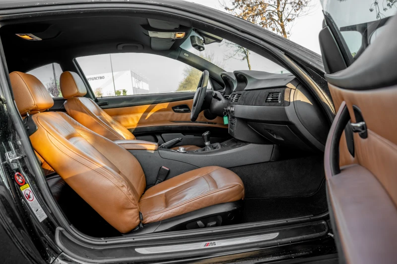 BMW 330 D M57 M-Pack, снимка 10 - Автомобили и джипове - 52811414