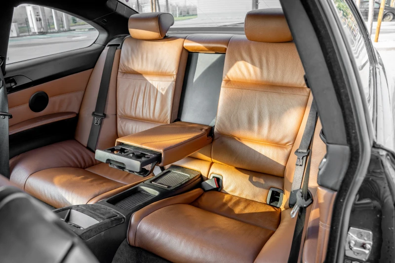 BMW 330 D M57 M-Pack, снимка 12 - Автомобили и джипове - 52811414