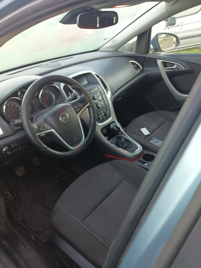 Opel Astra Компи, снимка 4 - Автомобили и джипове - 52831904