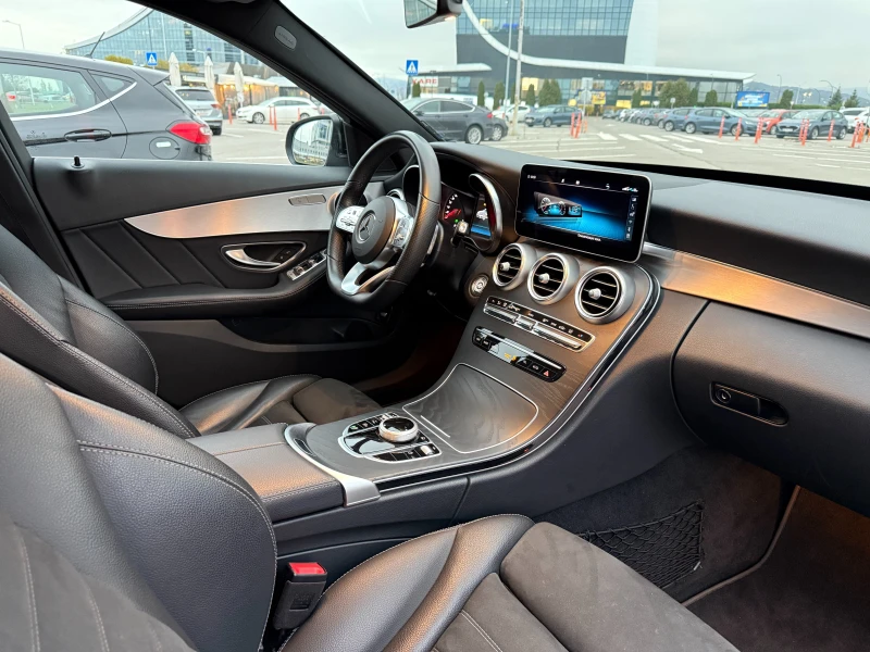 Mercedes-Benz C 220 AMG line 9G-TRONIC, Distronic Pro, Keyless Go, LED, снимка 3 - Автомобили и джипове - 52837748
