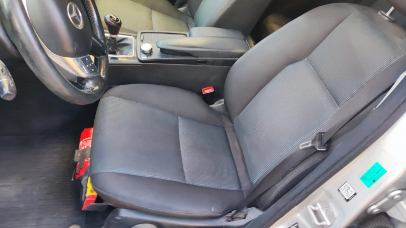 Mercedes-Benz C 180 S204, снимка 12 - Автомобили и джипове - 52873580
